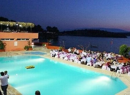 Hotel Leon Foca Εξωτερικό φωτογραφία